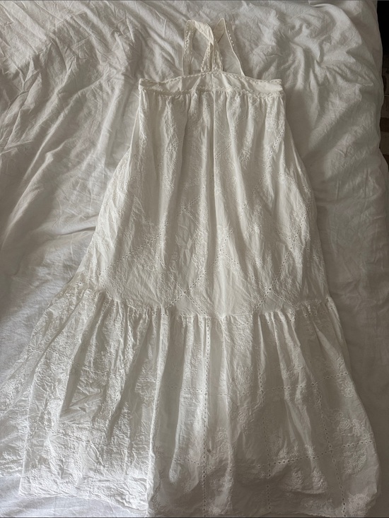 En Saison Dresses & Skirts - En Saison White Halter Eyelet Dress